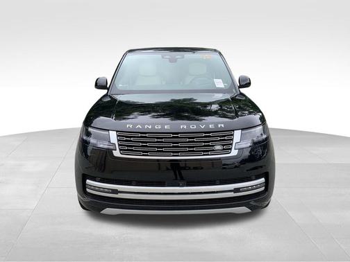 2025 Land Rover Range Rover P550e Autobiography