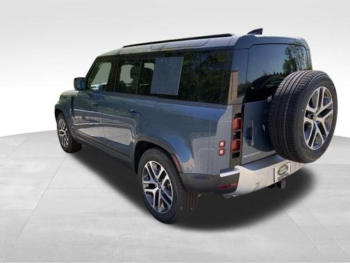 2025 Land Rover Defender P300