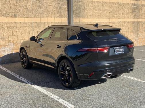 2025 Jaguar F-PACE P400 R-Dynamic S