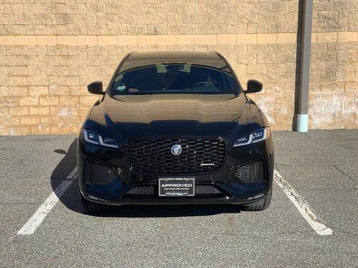 2025 Jaguar F-PACE P400 R-Dynamic S