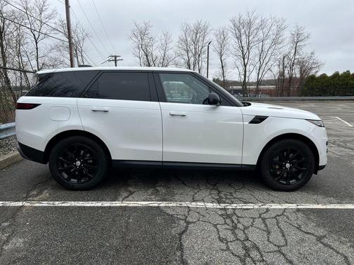 2023 Land Rover Range Rover Sport SE