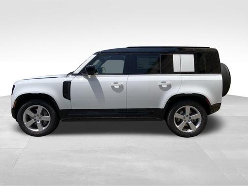 2025 Land Rover Defender P400 X-Dynamic SE