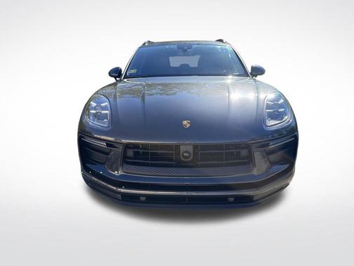 Jet Black Metallic 2023 Porsche Macan Base