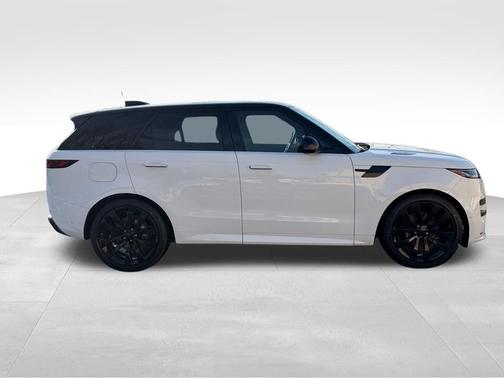 Fuji White 2026 Land Rover Range Rover Sport P400 Dynamic SE