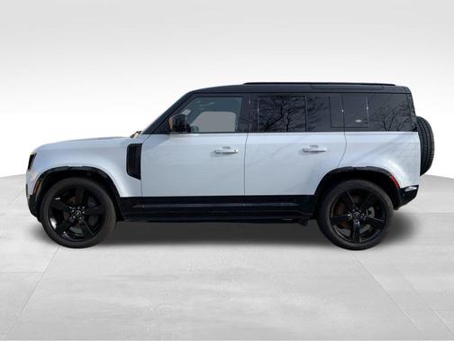 2023 Land Rover Defender 110 X-Dynamic SE