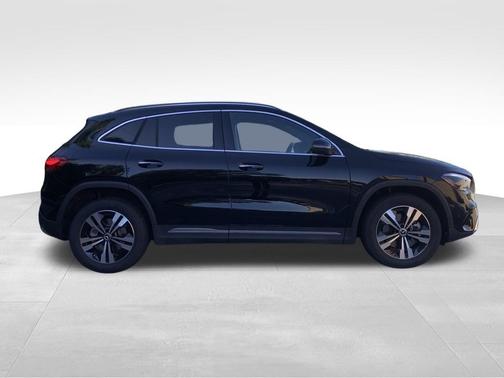 2024 Mercedes-Benz GLA 250 Base 4MATIC