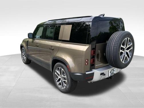 2025 Land Rover Defender P300