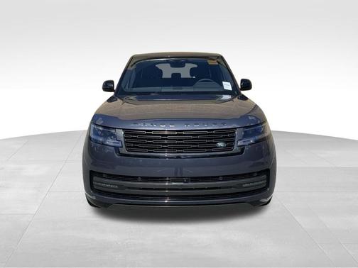 2025 Land Rover Range Rover P550e SE
