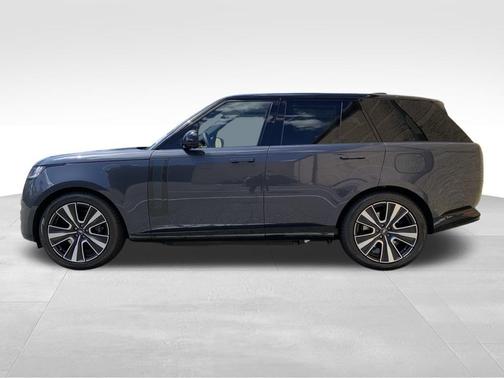 2025 Land Rover Range Rover P550e SE