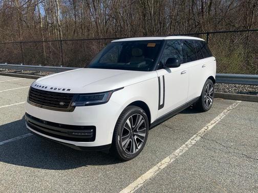 2025 Land Rover Range Rover P550e SE