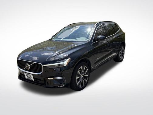 Onyx Black Metallic 2022 Volvo XC60 B5 Momentum