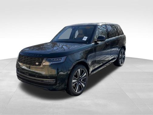 2026 Land Rover Range Rover P550e SE