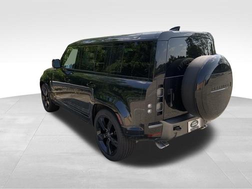 2025 Land Rover Defender P525 V8