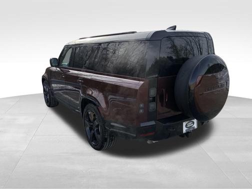 2026 Land Rover Defender X-Dynamic SE