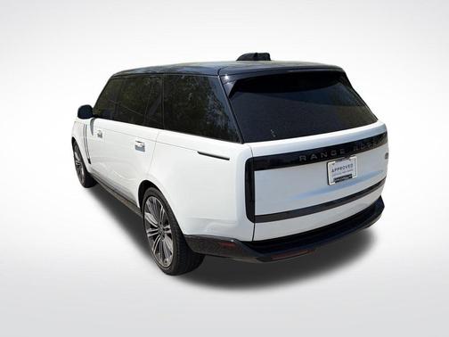 Fuji White 2023 Land Rover Range Rover P400 SE