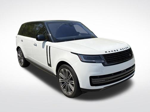 Fuji White 2023 Land Rover Range Rover P400 SE
