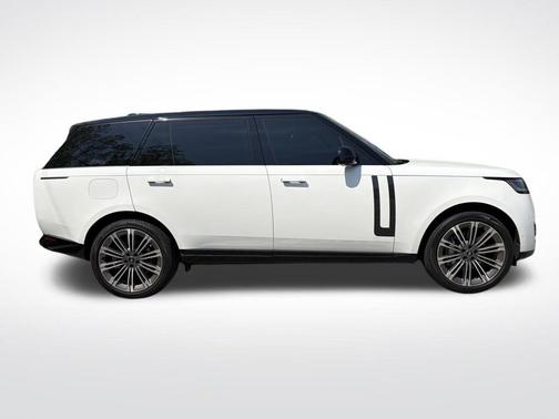Fuji White 2023 Land Rover Range Rover P400 SE