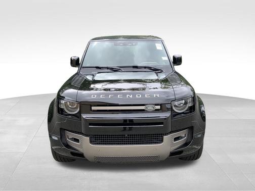 2025 Land Rover Defender P400 X-Dynamic SE