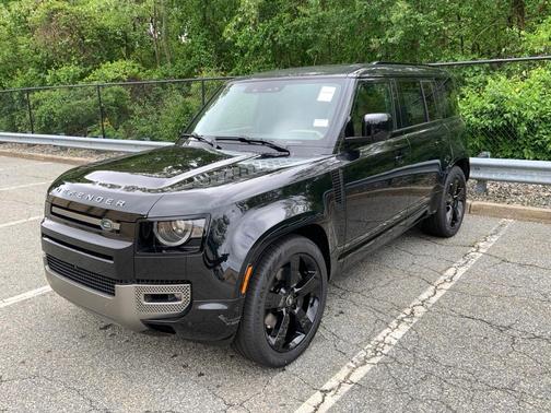 2025 Land Rover Defender P400 X-Dynamic SE