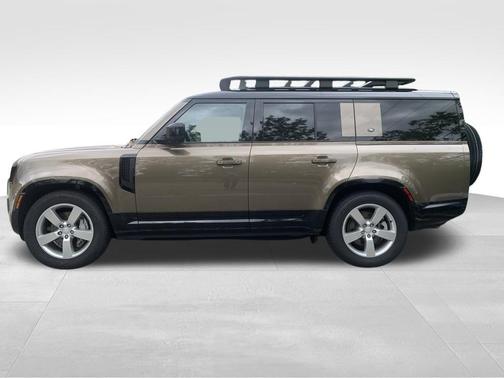 2024 Land Rover Defender P400 X-Dynamic SE