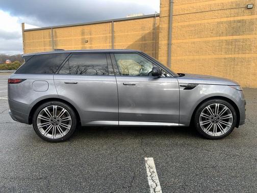 2025 Land Rover Range Rover Sport P460 Dynamic SE