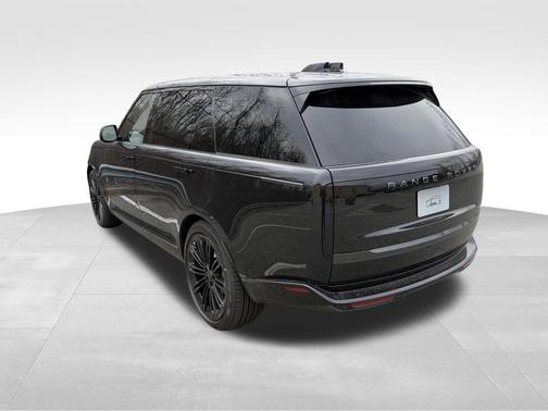 Santorini Black 2026 Land Rover Range Rover P400 SE 7 Seat