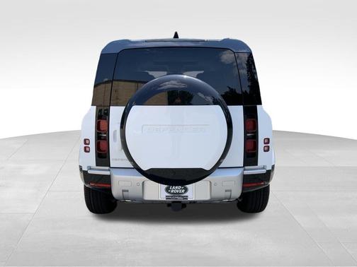 2025 Land Rover Defender P300