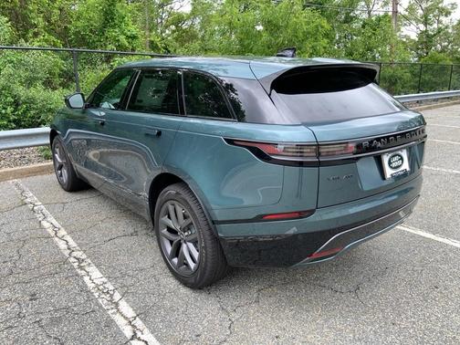 2026 Land Rover Range Rover Velar P250 Dynamic SE