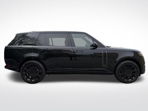 Santorini Black 2026 Land Rover Range Rover P530 SE 7 Seat