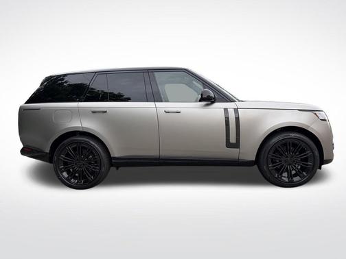 Flux Silver In Satin Finish 2026 Land Rover Range Rover P400 SE