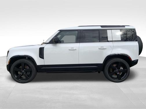 2025 Land Rover Defender P400 X-Dynamic SE