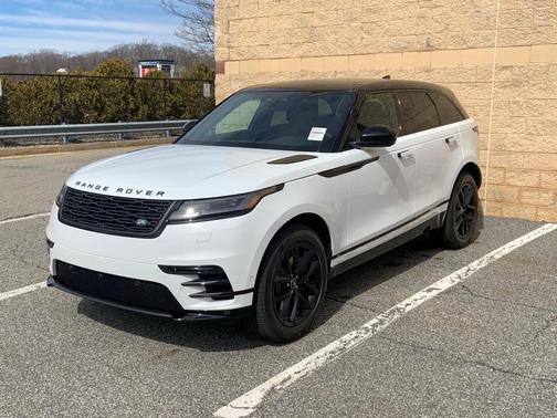 2026 Land Rover Range Rover Velar Dynamic SE