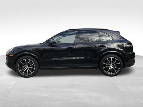 2024 Porsche Cayenne Base