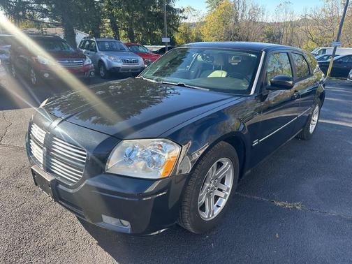 2005 Dodge Magnum RT