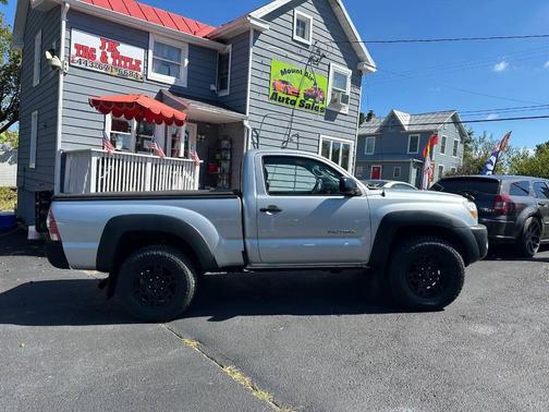2009 Toyota Tacoma Base