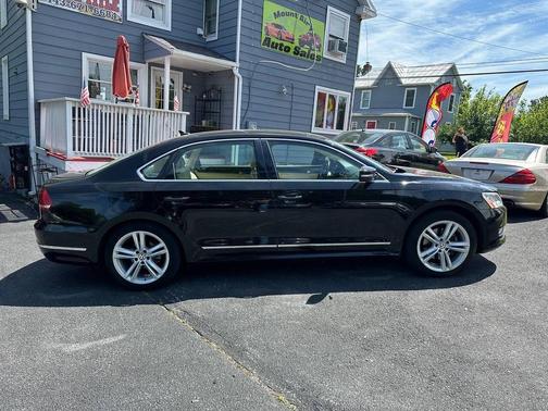 Black 2014 Volkswagen Passat 2.0L TDI DSG SEL Premium