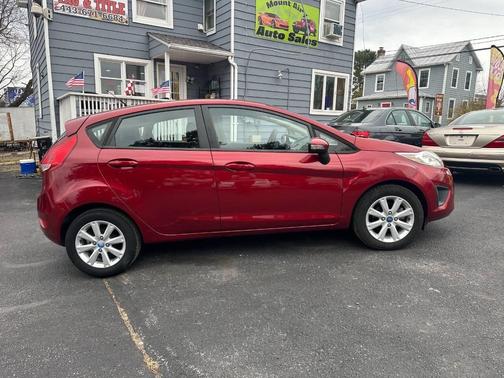2013 Ford Fiesta SE