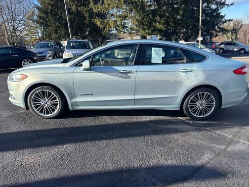 2013 Ford Fusion Hybrid SE Hybrid