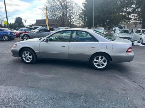 2001 Lexus ES 300 Base