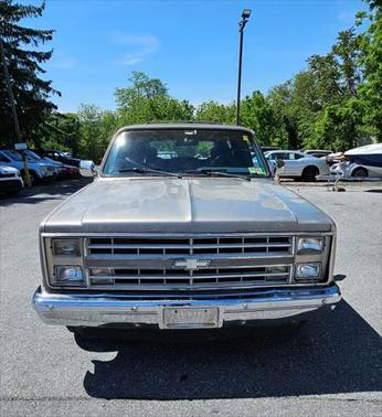 1987 Chevrolet Suburban R10 4dr SUV