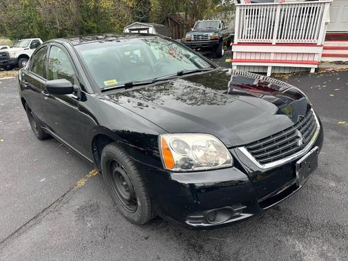 2009 Mitsubishi Galant Base