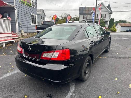 2009 Mitsubishi Galant Base