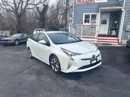 2017 Toyota Prius Four Touring