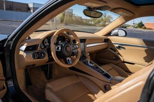 2017 Porsche 911 Turbo