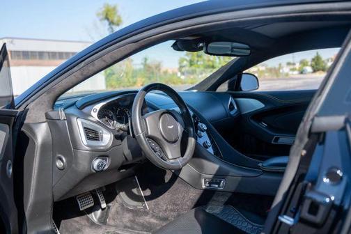 2014 Aston Martin Vanquish Base