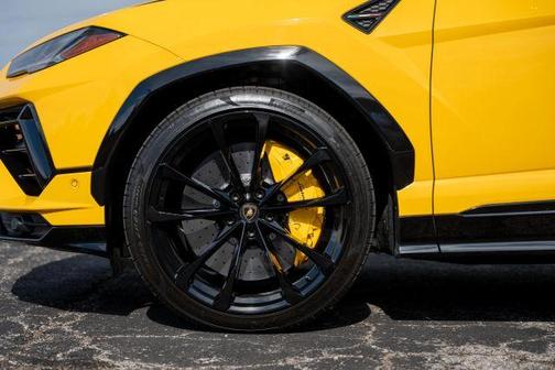 2024 Lamborghini Urus S