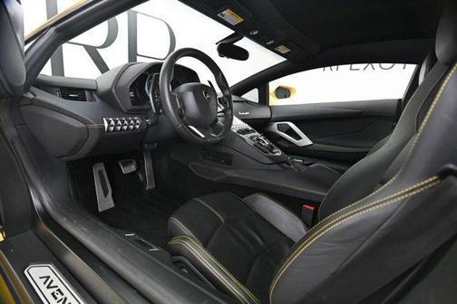 Yellow 2013 Lamborghini Aventador LP700-4