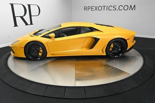 Yellow 2013 Lamborghini Aventador LP700-4