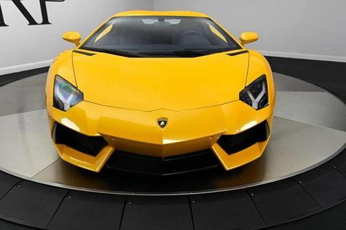 Yellow 2013 Lamborghini Aventador LP700-4