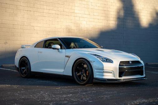2013 Nissan GT-R Premium